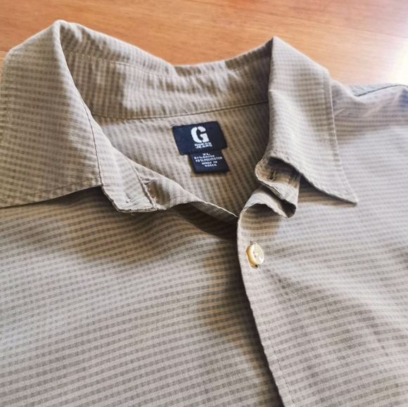 Guess short sleeve button down shirt - Picture 2 of 4